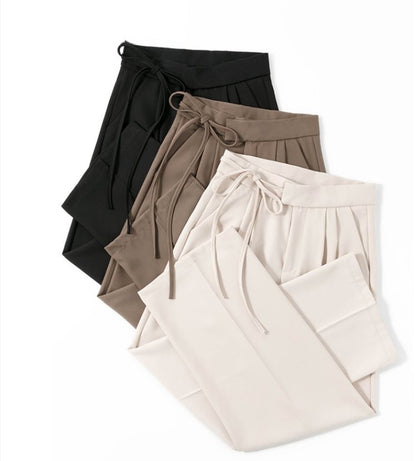 Pantalón ancho con lazada